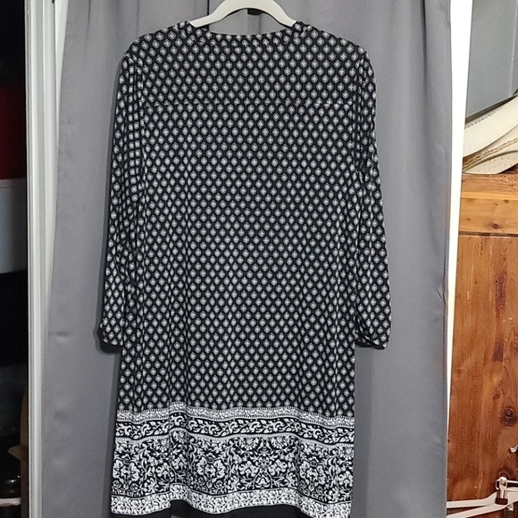 Women's Dress/Tunic Blac White Poly/spandex Tab Sleeves size PL/Petite Large EUC - Picture 5 of 7